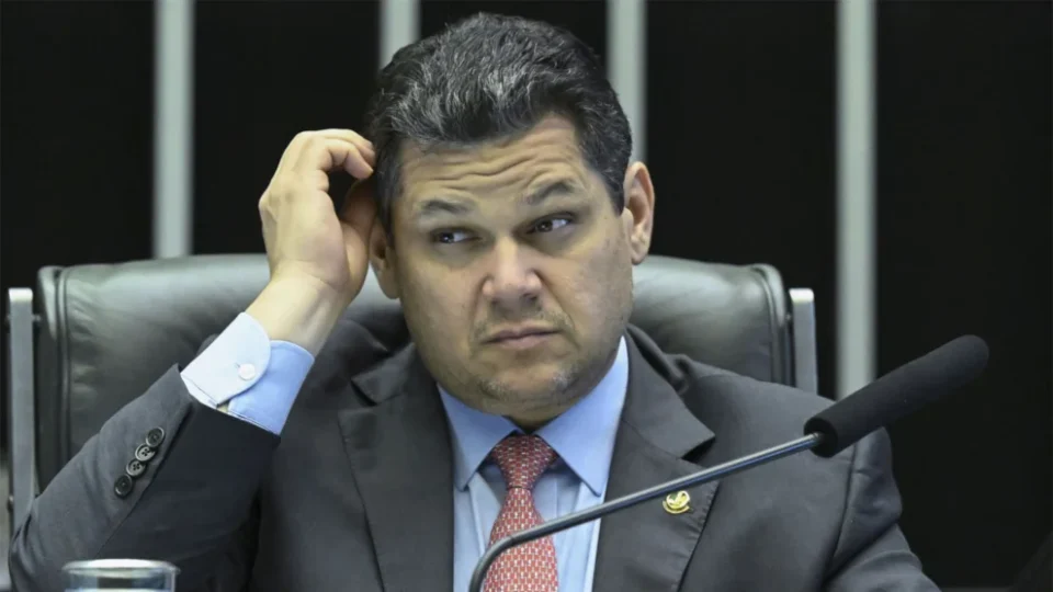 Fim da Magnitsky, crise com Zambelli e PF mudam clima da anistia no Senado