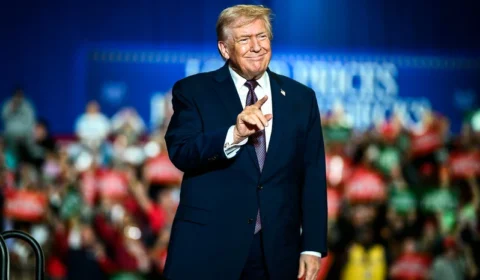Trump tenta estimular autodeportação de imigrantes em pleno Natal