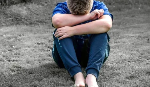 Uso de drogas faz homens jovens liderarem internações por saúde mental, diz Fiocruz