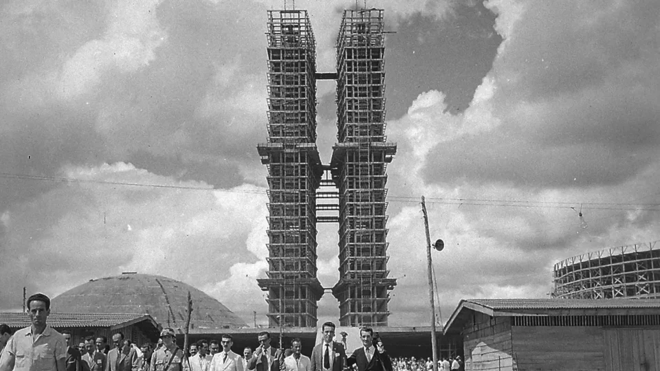 Em Brasília: as aparências enganam (II)