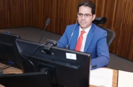 Relação suspeita entre desembargador e JBS trava pagamento a 3 mil trabalhadores