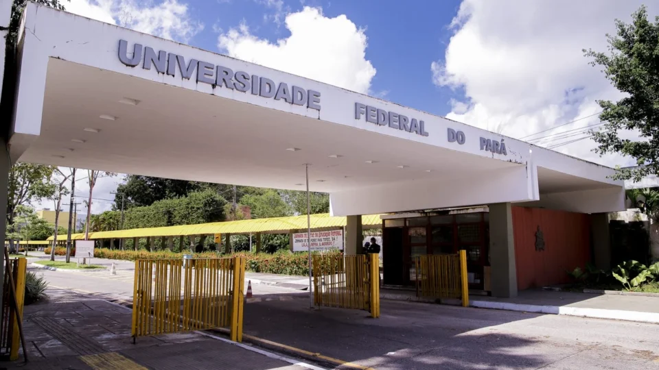 Corte no orçamento das universidades aprovado pelo Congresso afeta alunos de baixa renda