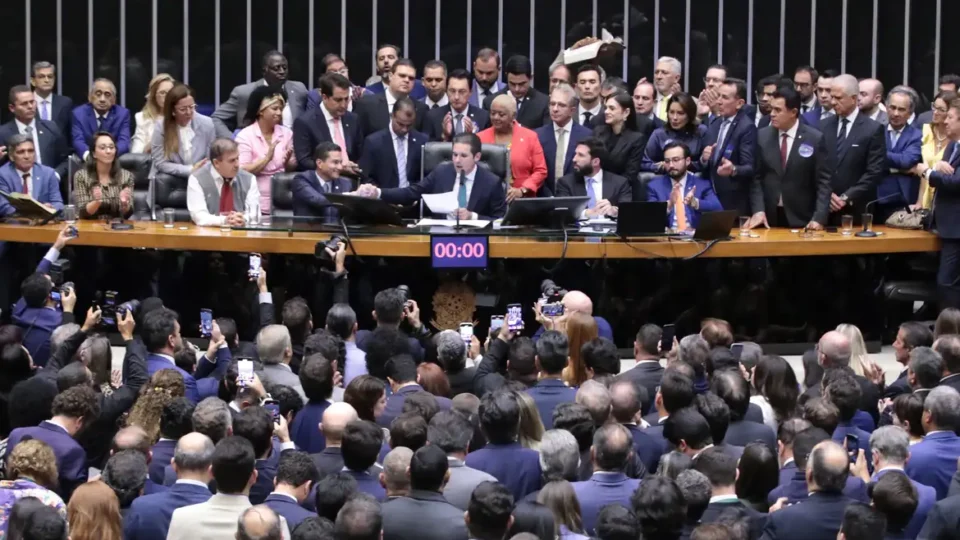 Governo Lula mapeia mudanças na PEC da Segurança e prepara embate na Câmara