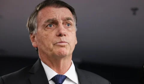 Bolsonaro faz nova endoscopia e tem previsão de alta para esta quinta (1º)