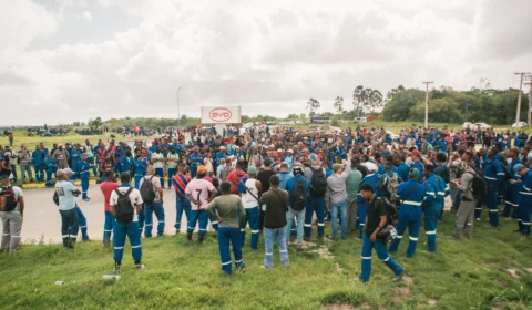 Funcionários da BYD fazem greve por melhores condições de trabalho