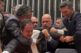 Deputados do PSOL registram boletim de ocorrência por agressão na Câmara e responsabilizam Motta