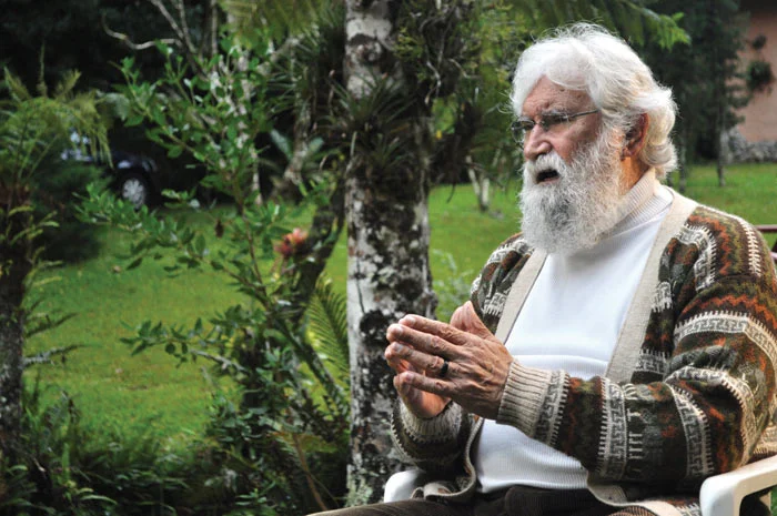 A relação entre ecologia e justiça social é uma das principais características do pensamento teológico proposto por Leonardo Boff. Foto: TV Brasil