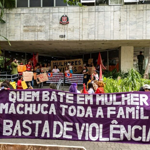 MTST faz ato em secretaria da gestão Tarcísio em meio a casos de feminicídio