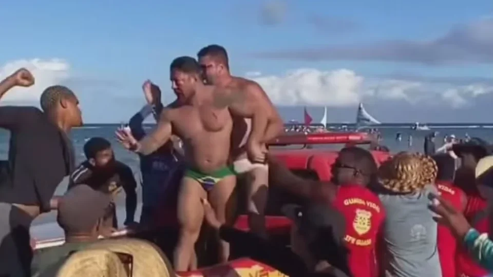 Prefeitura suspende barraca envolvida em agressões a turistas em Porto de Galinhas