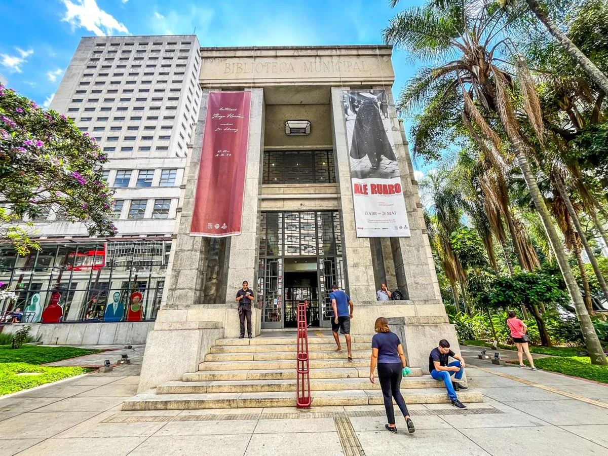 Dupla armada invade biblioteca Mário de Andrade, em SP, e rouba obras de arte de Matisse e Portinari