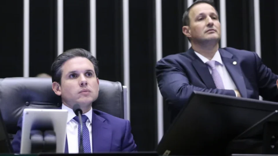 Câmara adia para o ano que vem votações da PEC da Segurança e do PL Antifacção