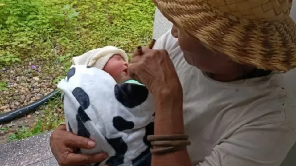 Nasceu um menino, a salvação de um povo