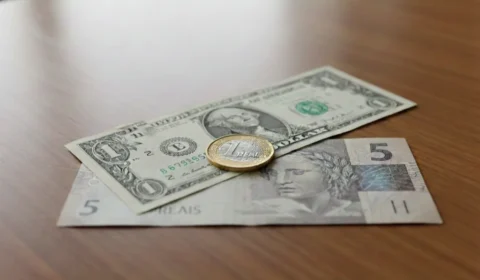 Dólar: por que o ICL entendeu o movimento da moeda enquanto o mercado apostou no pior