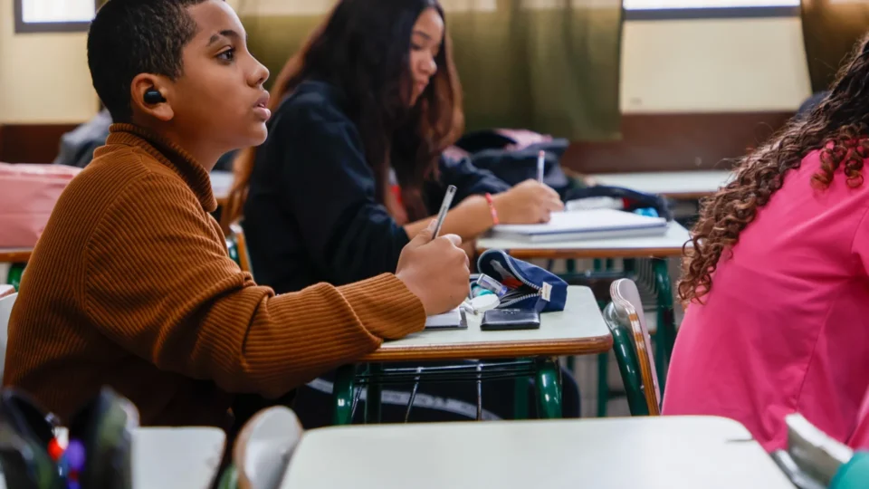Aprovação automática: a alquimia que infla o IDEB