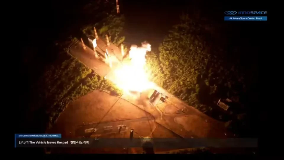 Após decolar, explode foguete que marcaria 1º lançamento orbital em solo brasileiro