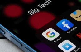 Big techs usam PL das Fake News como fantasma contra regulação do mercado digital