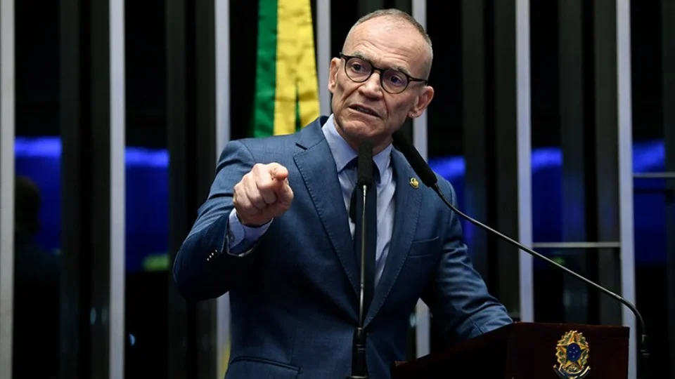 Contarato pede correção de voto e reforça oposição ao PL da Dosimetria