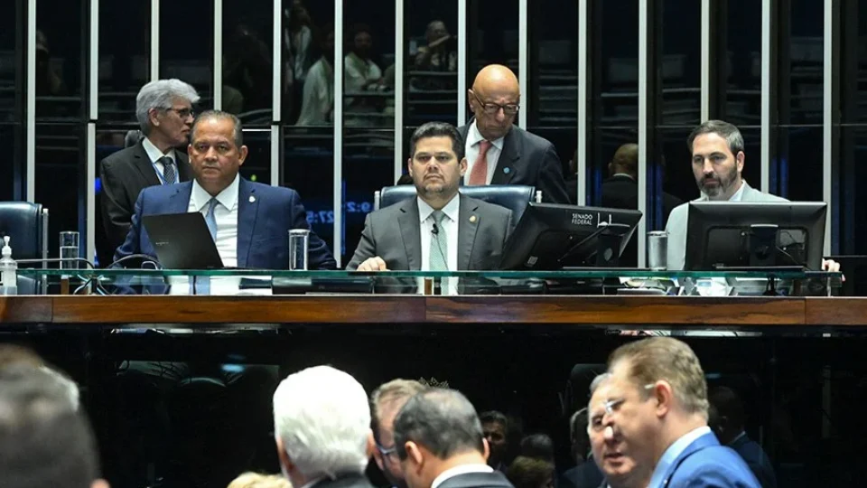 É tudo muito ruim com a dosimetria: acordo torto, texto frágil e risco institucional