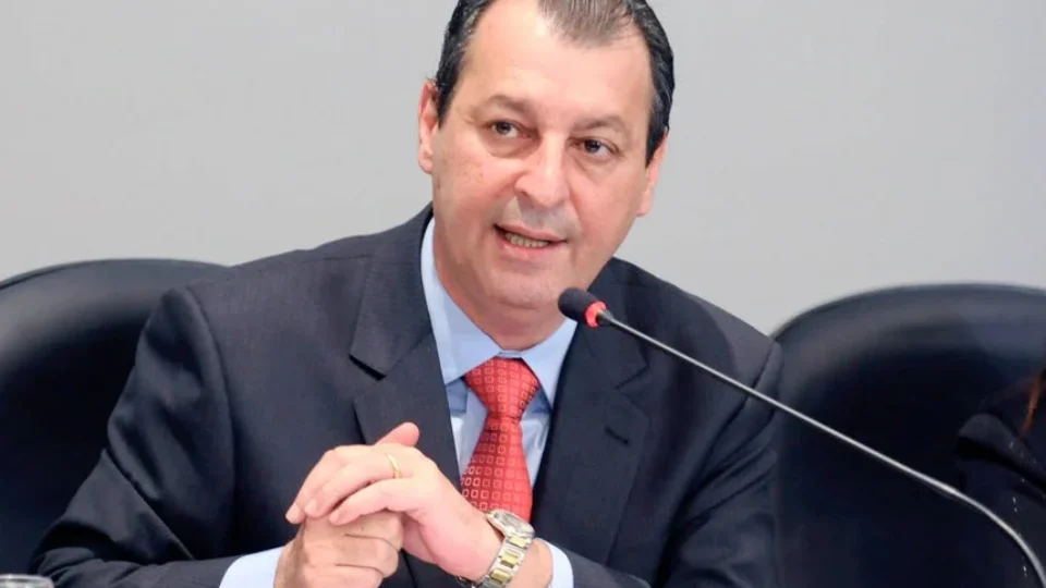 Emenda de senador financiou obra sem licença ambiental e invasora de terra indígena