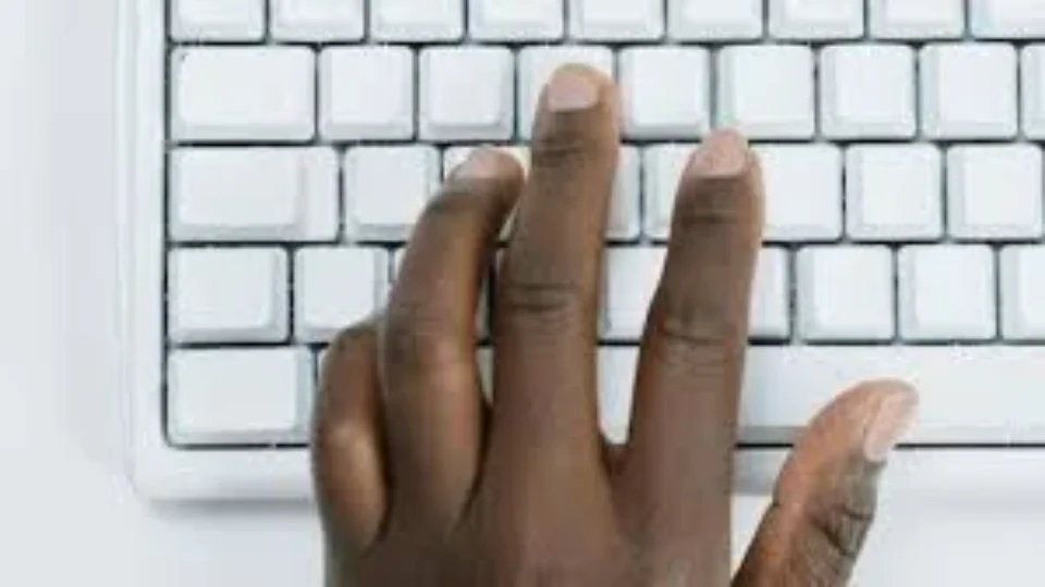 Dados sigilosos de adolescentes em processos do TJ-SP vazam na internet
