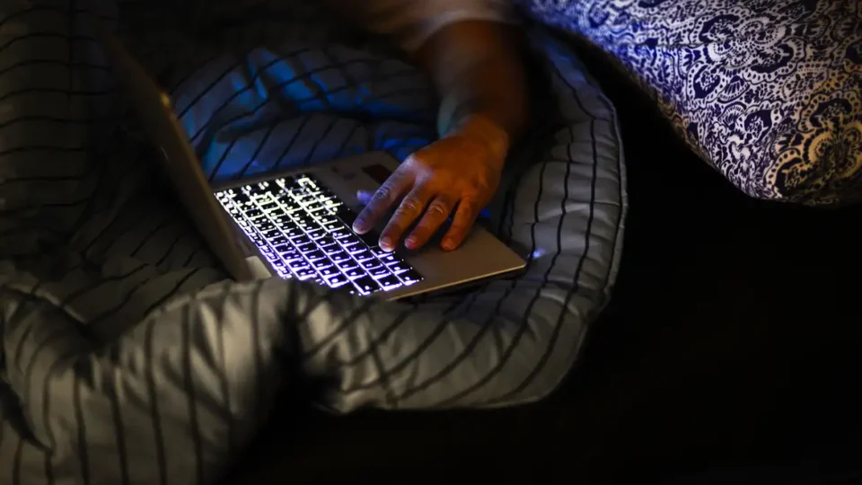 Brasil registra alta em denúncias de abuso sexual infantil online e entra em ranking