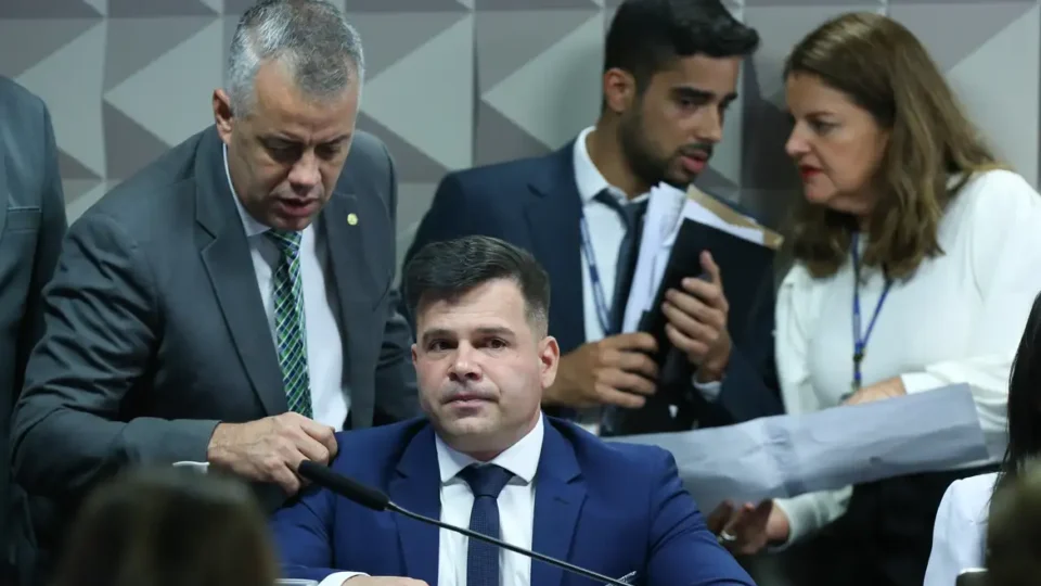 Silvinei Vasques usou identidade e passaporte falsos em nome de paraguaio