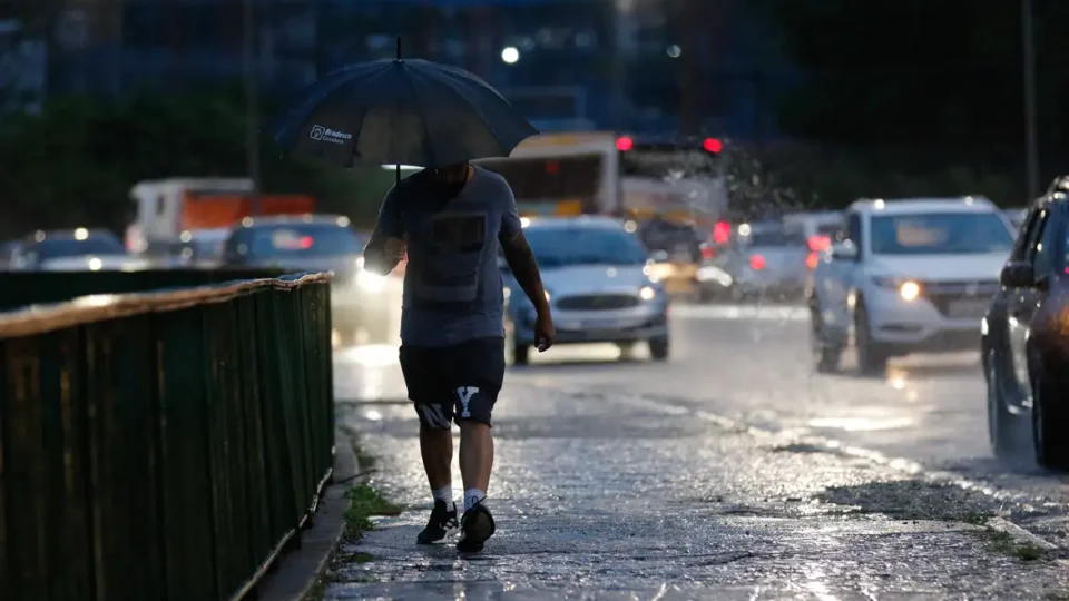 Previsão: Ciclone provoca temporais e queda de temperatura no Sul, Centro-Oeste e Sudeste