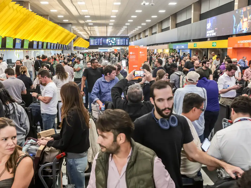 São Paulo (SP) 10/12/2025 - Aeroporto de Congonhas lotado devido a cancelamento de voos. Foto Paulo Pinto/Agencia Brasil Ventos