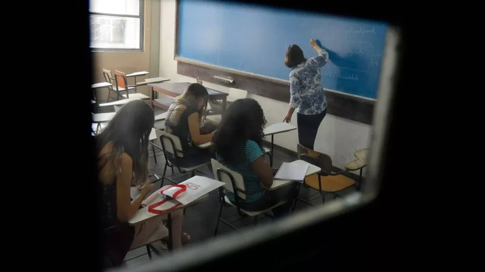 Nenhum estado atinge 30% de jovens com matemática adequada após pandemia