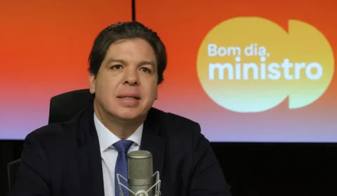Governo diz que conectará 100% das escolas até fim de 2026