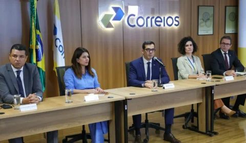 Correios planejam demitir 15 mil e fechar agências; estatal ainda precisa de R$ 8 bilhões