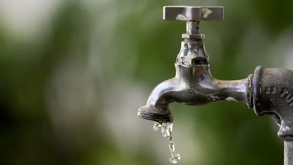 Governo Tarcísio pede ‘redução imediata’ do consumo de água em SP por causa do calor e estiagem