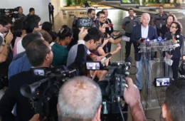Fronteira do Brasil com a Venezuela está tranquila e aberta, diz Múcio