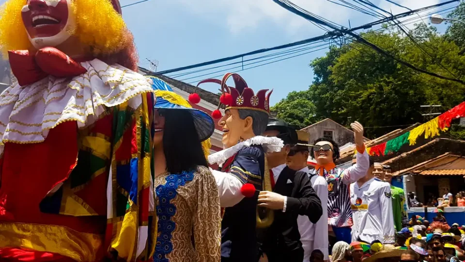 Carnaval de 2026 deve gerar faturamento recorde e consolidar retomada do turismo
