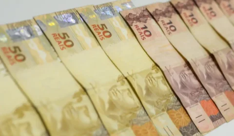 Novo salário mínimo de R$ 1.621 passa a valer nesta quinta (1º); saiba o que muda