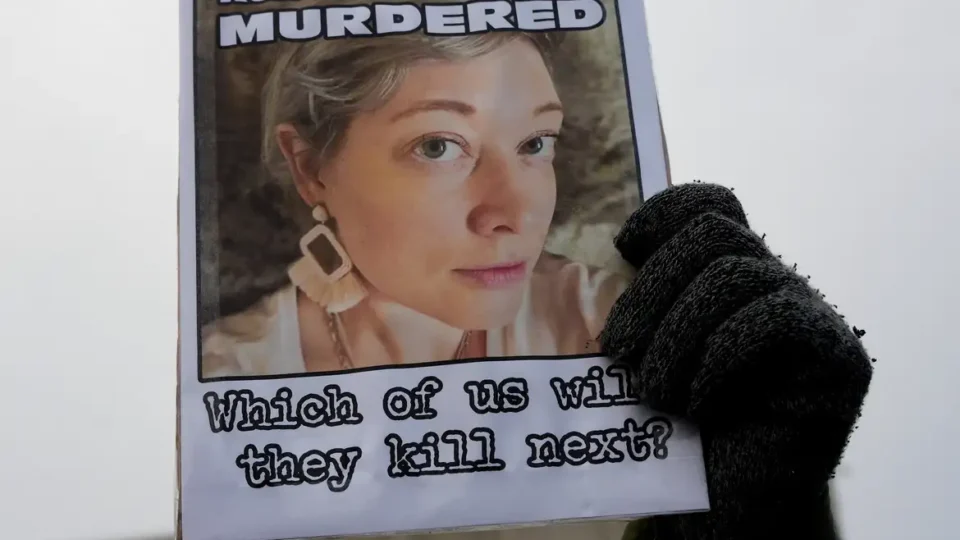 Mãe e poetisa: quem era a mulher morta pela polícia em Minneapolis, nos EUA