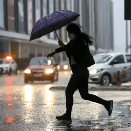 Chuva forte atinge parte do país; veja onde pode chover