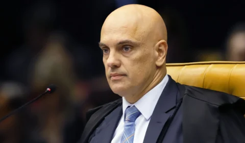 Moraes anula sindicância do CFM sobre suposta falha em atendimento a Bolsonaro