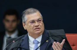 Flávio Dino pede vista e interrompe julgamento sobre eleições no Rio de Janeiro