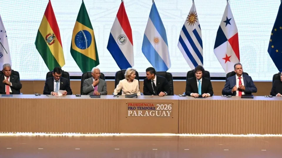 Líderes do Mercosul e da UE assinam acordo e defendem multilateralismo