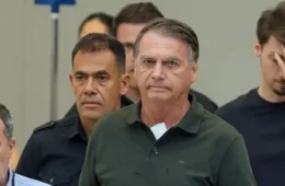 Internação longa de Bolsonaro muda cenário e aumenta pressão por prisão domiciliar