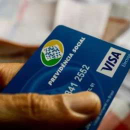 INSS vai liberar pensão para filhos de vítima de feminicídio até fim de julho