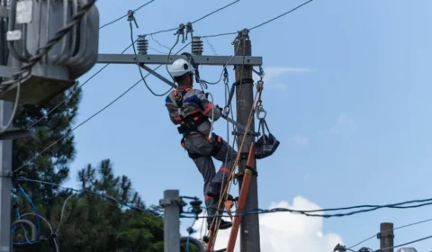 Enel divulga dados discrepantes e atrasados há pelo menos 3 anos, aponta sindicato de trabalhadores