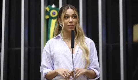 MP manda investigar Ratinho por transfobia após falas sobre Erika Hilton