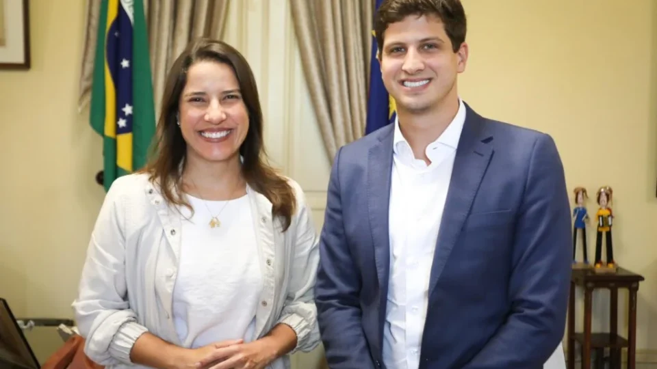 Acusação de espionagem acirra embate entre João Campos e Raquel Lyra em Pernambuco