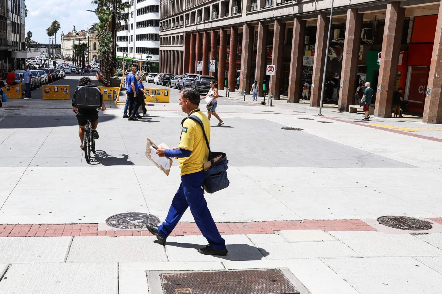 Atualmente, no Brasil, não há previsão explícita na legislação trabalhista que trate diretamente do impacto do calor extremo | Crédito: Rafa Dotti