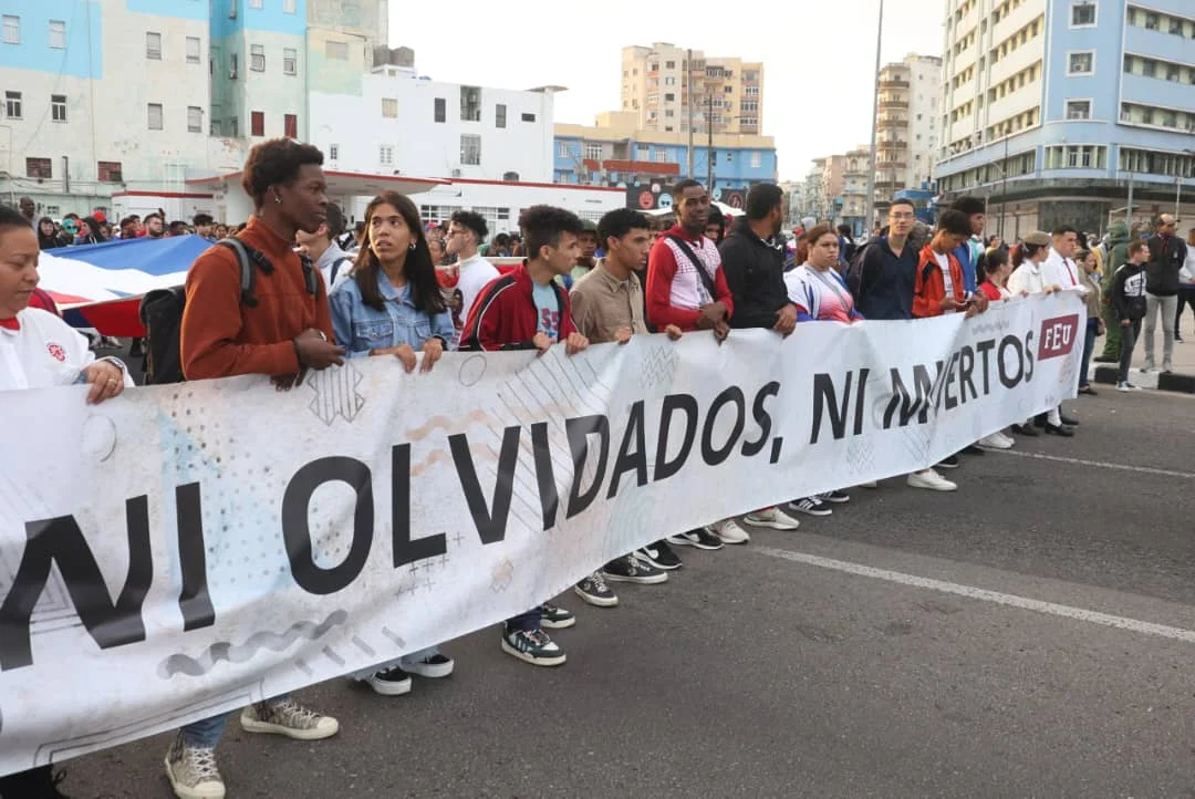 Milhares vão às ruas de Cuba em homenagem aos 32 mortos em ataque dos EUA na Venezuela