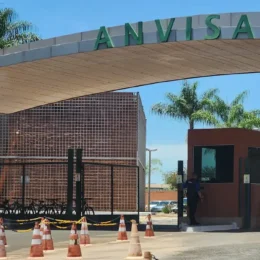 Anvisa proíbe venda de cosméticos e manda recolher gel falsificado