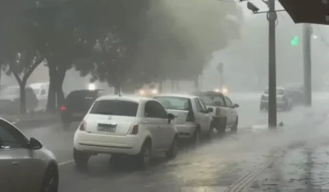 Ventos de até 110 km/h atingem áreas de São Paulo e do Rio com avanço de frente fria