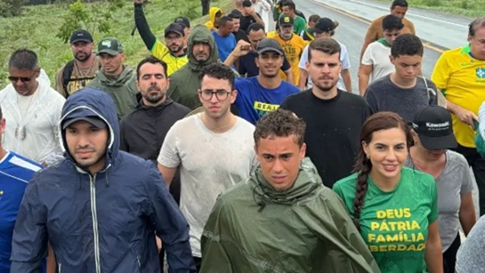 ‘Peregrinação’ de Nikolas Ferreira reúne 22 deputados em ação eleitoral